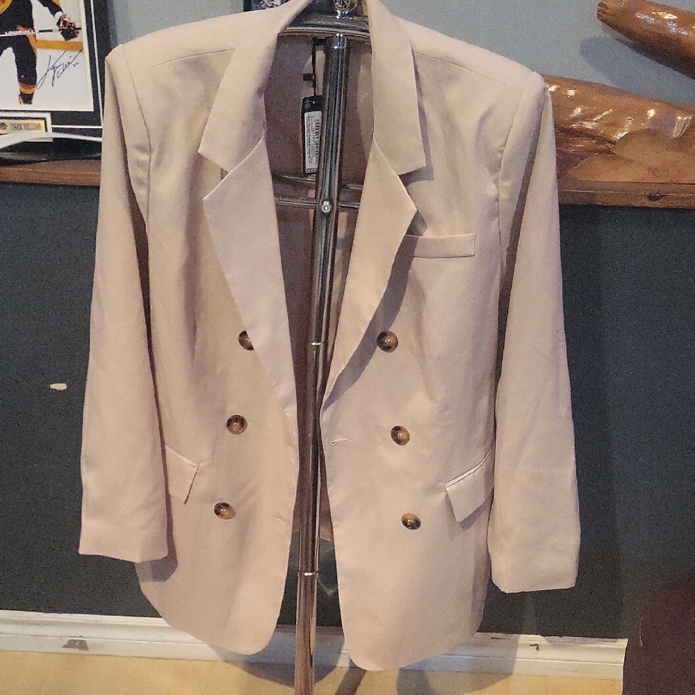 Boohoo Cream Double-Breasted Relaxed Fit Tailored Blazer